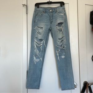 AEO Jeans Distressed Light Wash - size 2